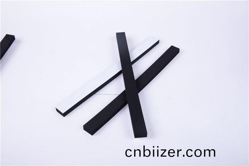 CR減震保(bao)溫條