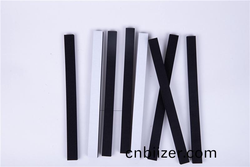 CR減震(zhen)保(bao)溫條(tiao)